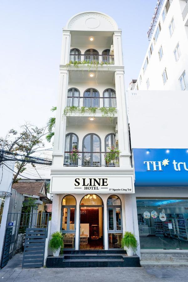 Sline Hotel Hue Exterior photo